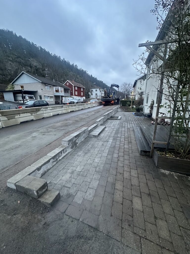 Gränna mur trädgård plattor betong grå klassik slotts mur